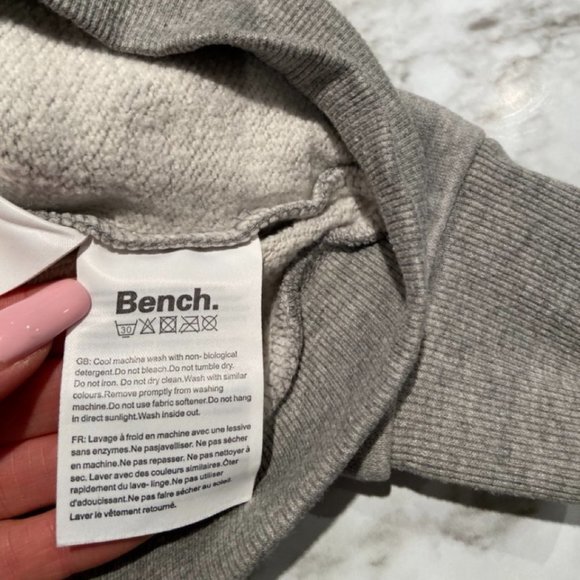 ๐ 3 for $25 Bench Girl's Hoodie in Size 9/10 EUC - Picture 5 of 16